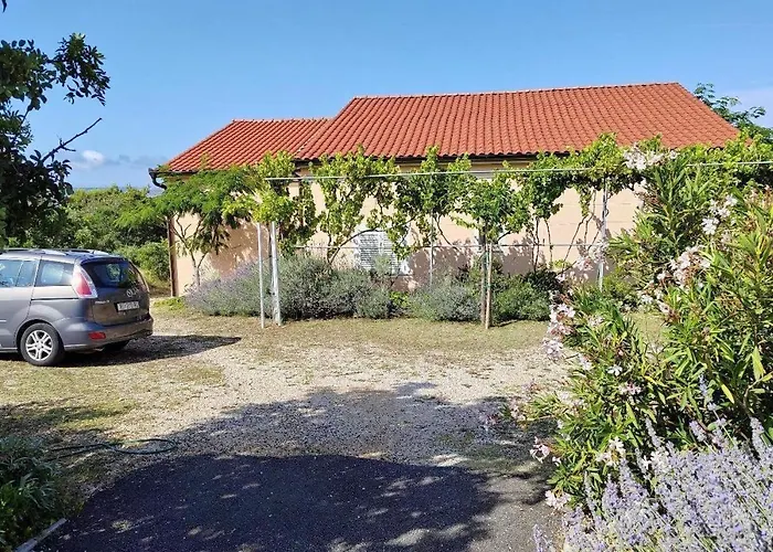 With Parking Space Barbat, Rab - 25028 Appartamento