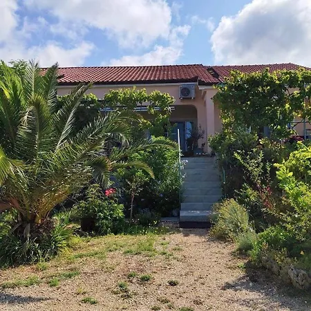 Apartment With Parking Space Barbat, Rab - 25028 *