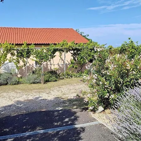 With Parking Space Barbat, Rab - 25028 Daire *