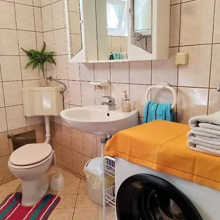 Apartment With Parking Space Barbat, Rab - 25028