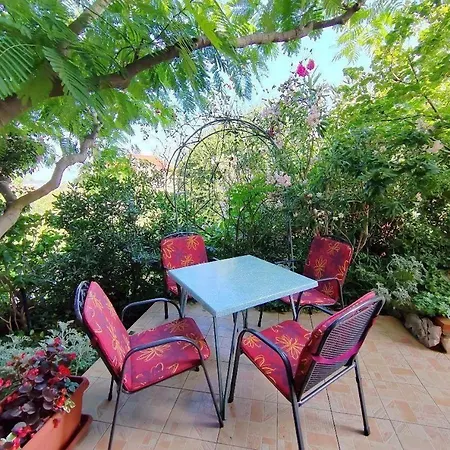 Apartment With Parking Space Barbat, Rab - 25028 Rab Town